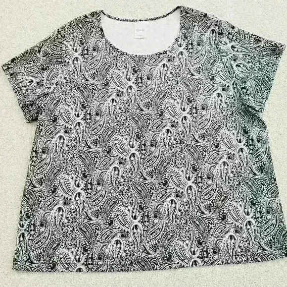 ✨️Woman's BLAIR Paisley Print Blouse✨️ - Picture 1 of 3